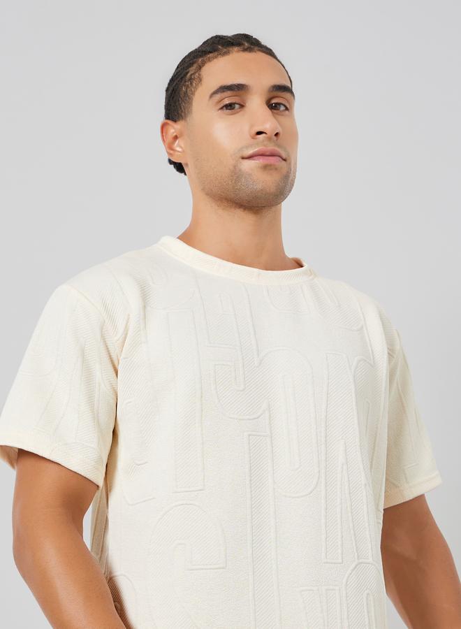 ستايلي طقم رجالي تي شيرت وشورت بنقشة بارزة - Image 2